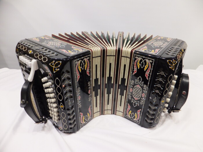 Stradivarius 102 key Concertina, Bb